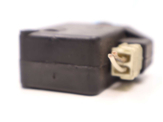 ACTIONNEUR PORTILLON AILE ARD