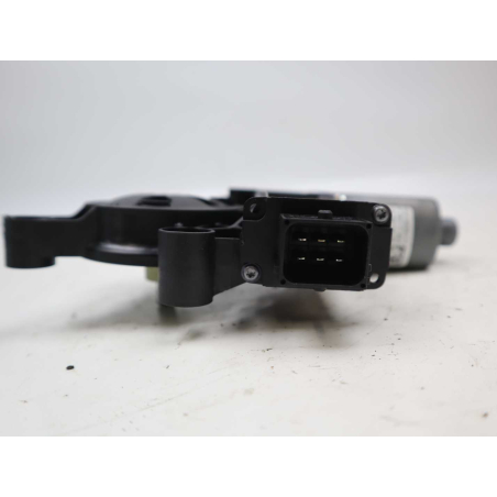 MOTEUR LEVE-VITRE AVD