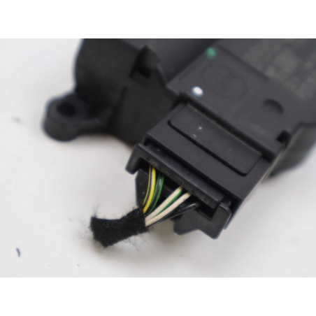 MOTEUR VOLET DE CHAUFFAGE