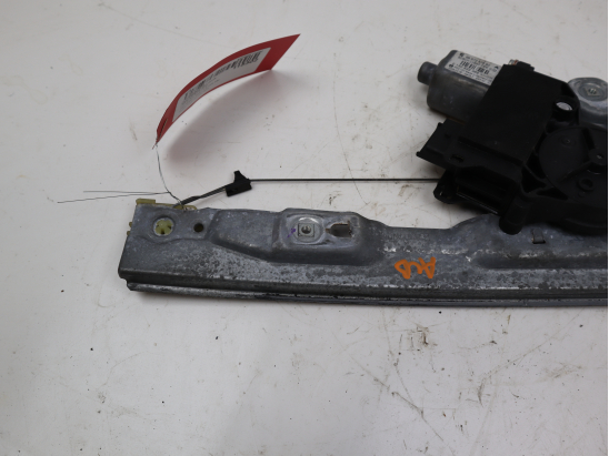 MECANISME+MOTEUR LEVE-GLACE AVD