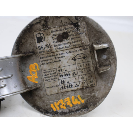 Volet de trappe carburant occasion VOLKSWAGEN POLO IV Phase 1 - 1.2 55ch