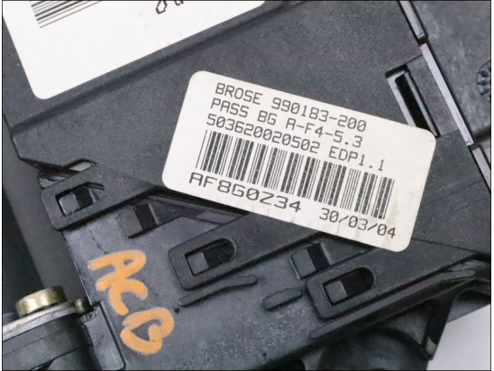 MOTEUR LEVE-VITRE AVD