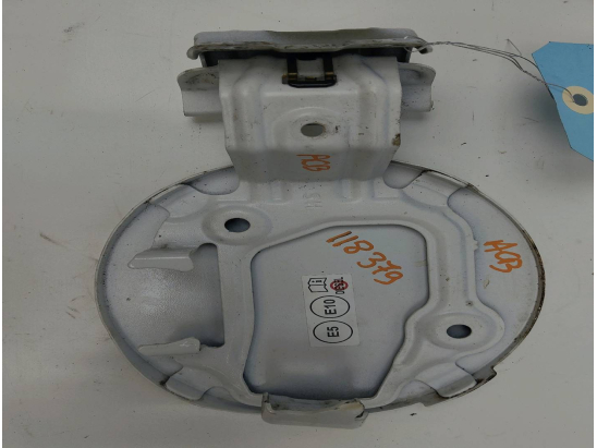 VOLET DE TRAPPE CARBURANT