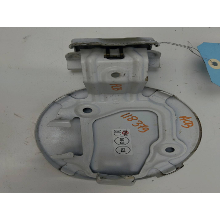 VOLET DE TRAPPE CARBURANT