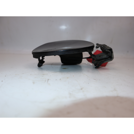 VOLET DE TRAPPE CARBURANT