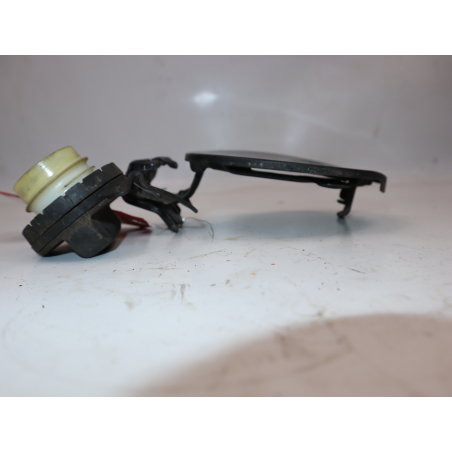 VOLET DE TRAPPE CARBURANT