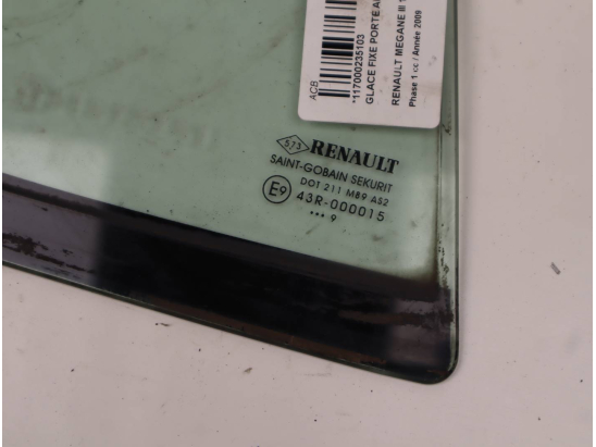 Vitre fixe porte arrière droite occasion RENAULT MEGANE III Phase 1 - 1.5 DCI 105ch