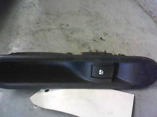 COMMANDE LEVE-GLACE PORTE ARD