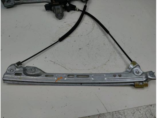 MECANISME+MOTEUR LEVE-GLACE AVD