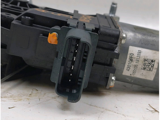 MECANISME+MOTEUR LEVE-GLACE AVD