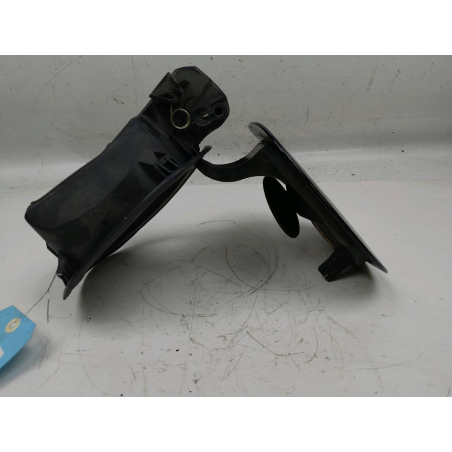 VOLET DE TRAPPE CARBURANT