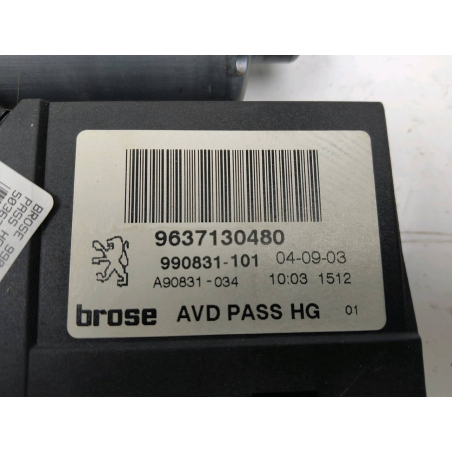 MOTEUR LEVE-VITRE AVD