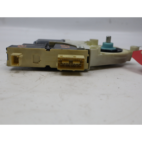 MOTEUR LEVE-VITRE AVD