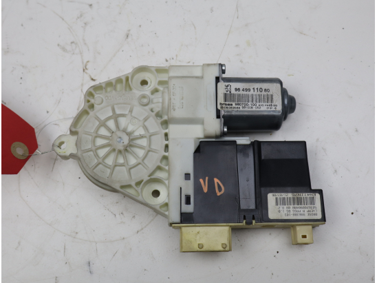 MOTEUR LEVE-VITRE AVD