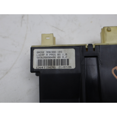 MOTEUR LEVE-VITRE AVD