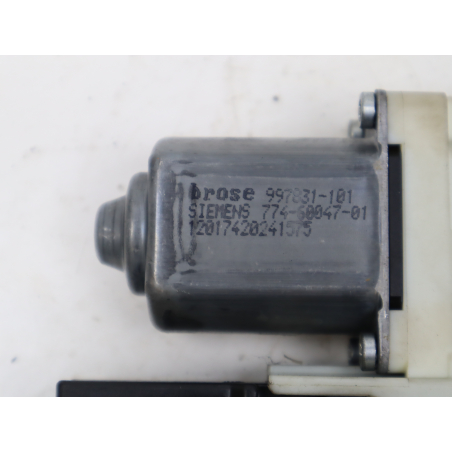 MOTEUR LEVE-VITRE AVD