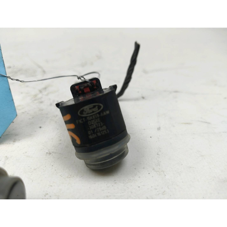 CAPTEUR AIDE STATIONNEMENT AV