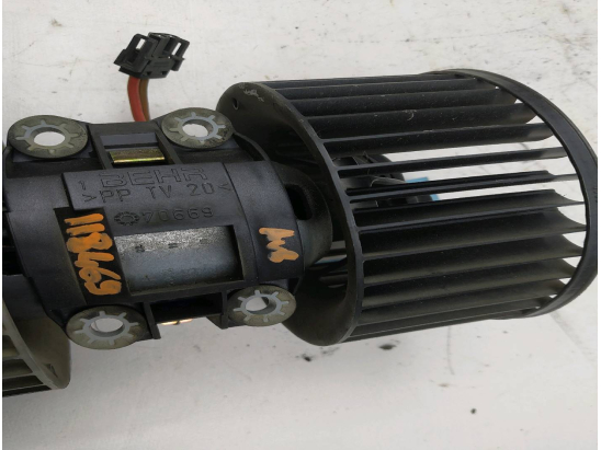 VENTILATEUR DE CHAUFFAGE