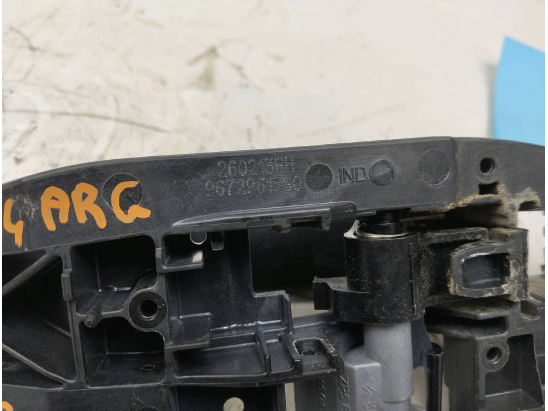 POIGNEE EXT PORTE BATTANTE G