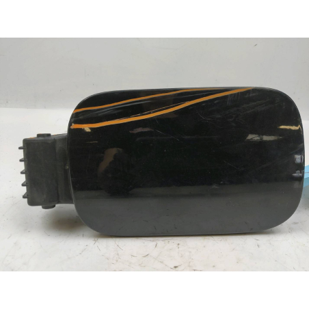 VOLET DE TRAPPE CARBURANT