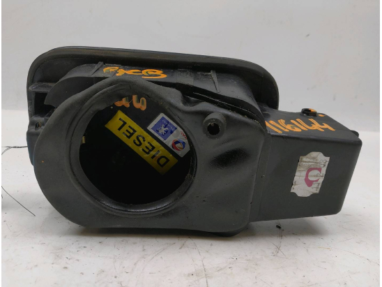 VOLET DE TRAPPE CARBURANT