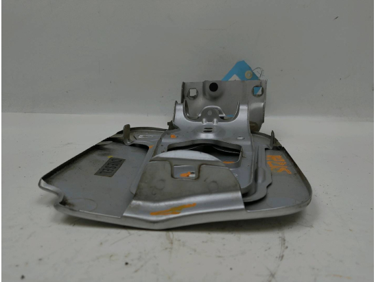 VOLET DE TRAPPE CARBURANT