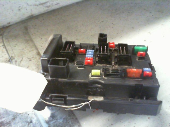 PLATINE FUSIBLE HABITACLE