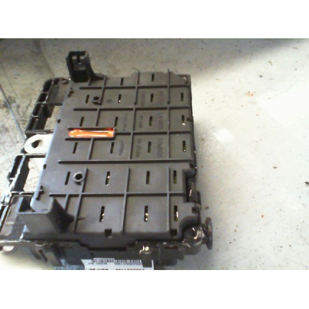 PLATINE FUSIBLE HABITACLE