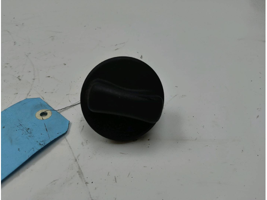 BOUCHON RESERVOIR A CARBURANT