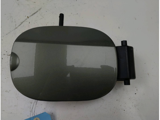 VOLET DE TRAPPE CARBURANT