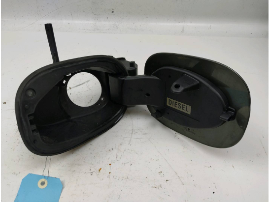 VOLET DE TRAPPE CARBURANT