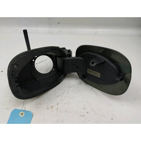 VOLET DE TRAPPE CARBURANT