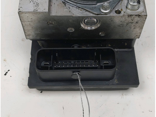 Calculateur abs occasion PEUGEOT 308 I Phase 1 SW - 1.6 HDI 110ch