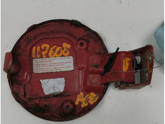 VOLET DE TRAPPE CARBURANT