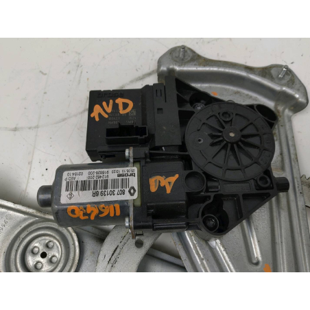 MECANISME+MOTEUR LEVE-GLACE AVD