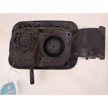 VOLET DE TRAPPE CARBURANT