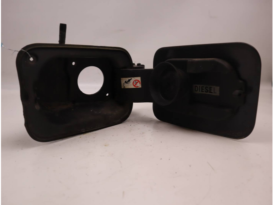 VOLET DE TRAPPE CARBURANT