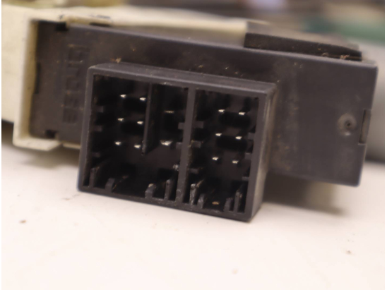 MECANISME+MOTEUR LEVE-GLACE AVG