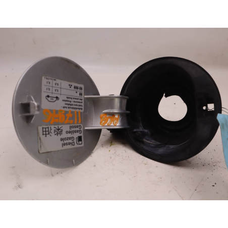 VOLET DE TRAPPE CARBURANT