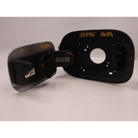 VOLET DE TRAPPE CARBURANT