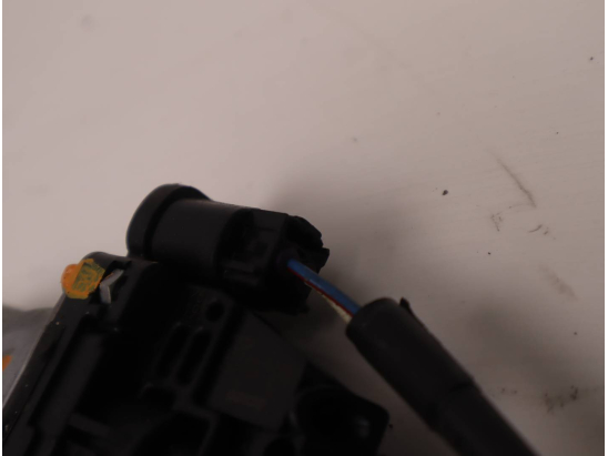 MECANISME+MOTEUR LEVE-GLACE AVG