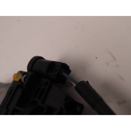 MECANISME+MOTEUR LEVE-GLACE AVG