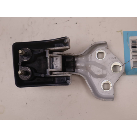 CHARNIERE PORTE AVD INF