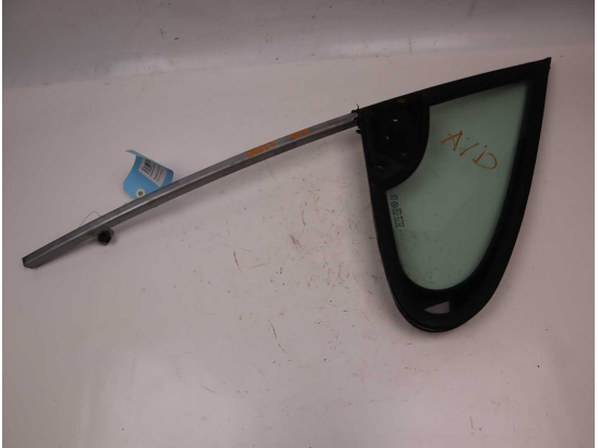 Vitre fixe porte avant droite occasion PEUGEOT 307 Phase 1 - 2.0 HDI 110ch