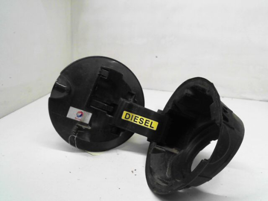 VOLET DE TRAPPE CARBURANT