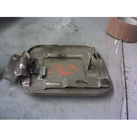 VOLET DE TRAPPE CARBURANT