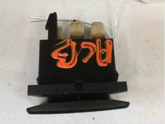 COMMANDE LEVE-GLACE PORTE AVD