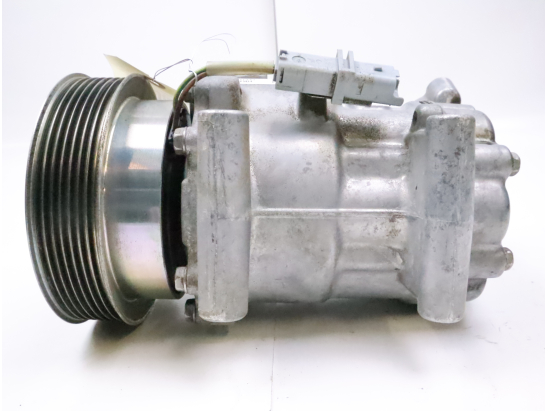 COMPRESSEUR AIR CONDITIONNE