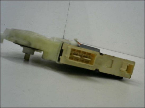 MOTEUR LEVE-VITRE AVD