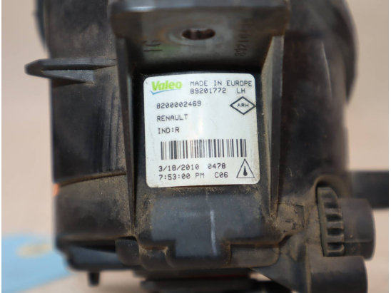 PHARE ANTIBROUILLARD AVG